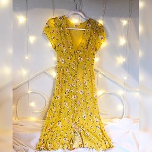 ✨NWOT✨ Yellow vintage inspired floral midi dress
